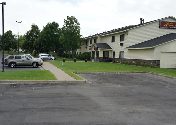 Coratel Inn And Suites Maple Grove