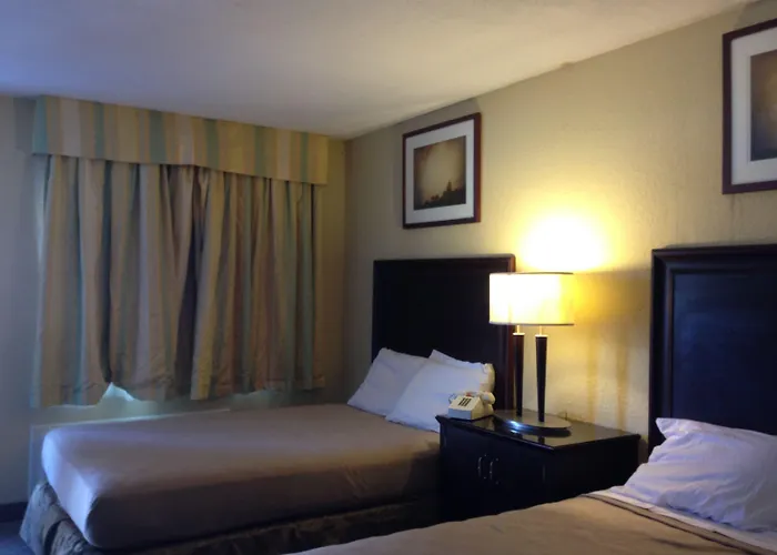Travel Inn & Suites
