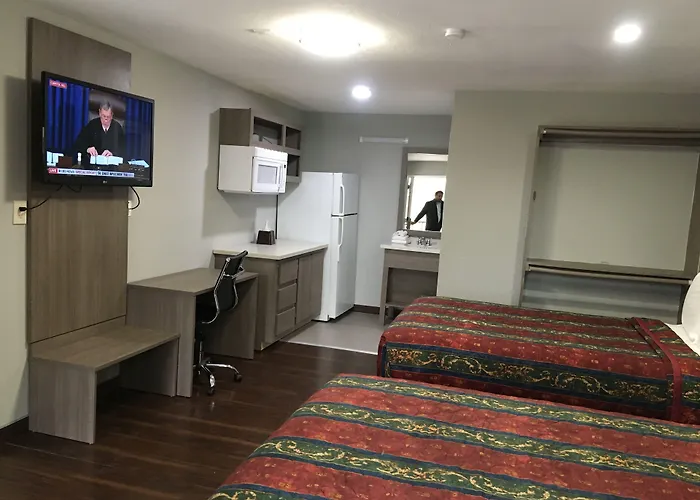 Travel Inn & Suites