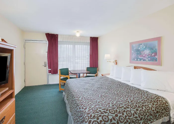 Days Inn By Wyndham Newport
