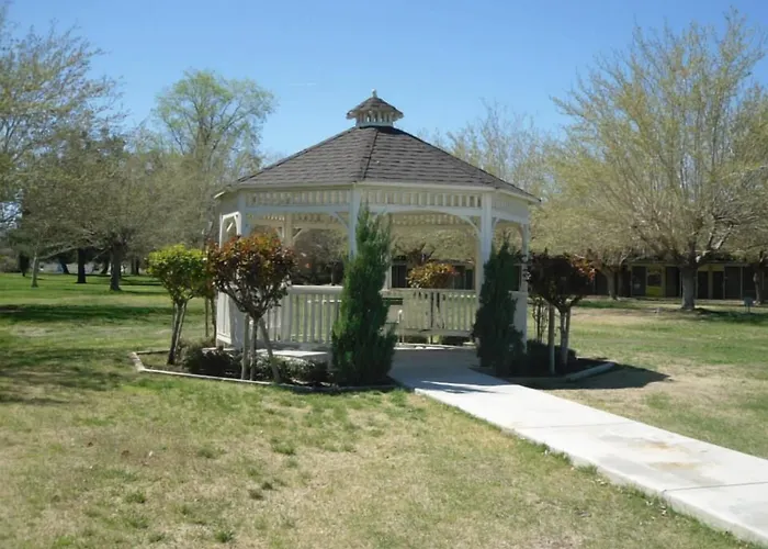 Green Tree Inn And Extended Stay Suites