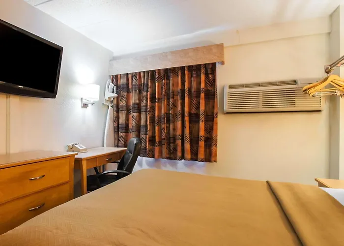 Econo Lodge Kansas City Downtown North