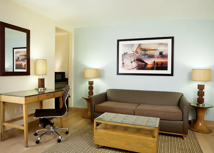 Pb Surf Beachside Inn