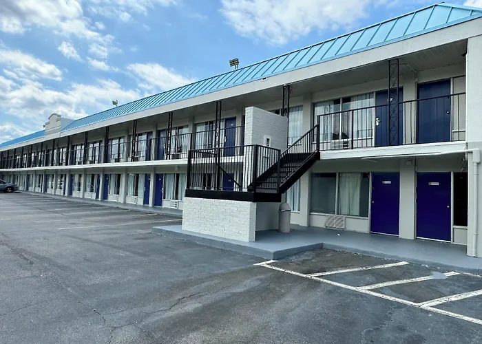 Days Inn By Wyndham Emporia