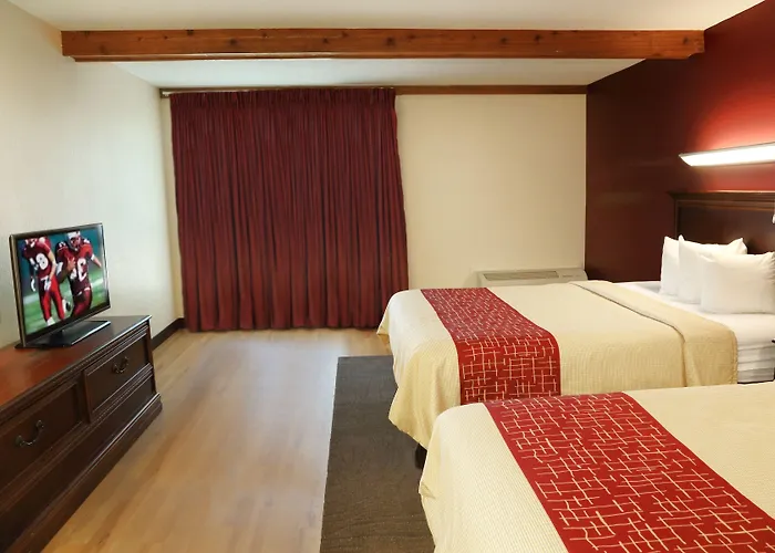 Town House Hotel - Grand Forks