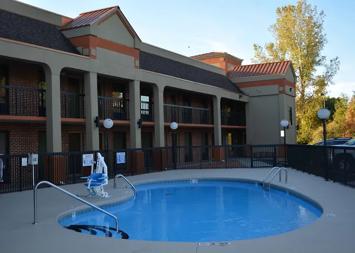 Super 8 By Wyndham Huntersville/Charlotte Area