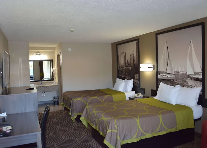 Super 8 By Wyndham Huntersville/Charlotte Area