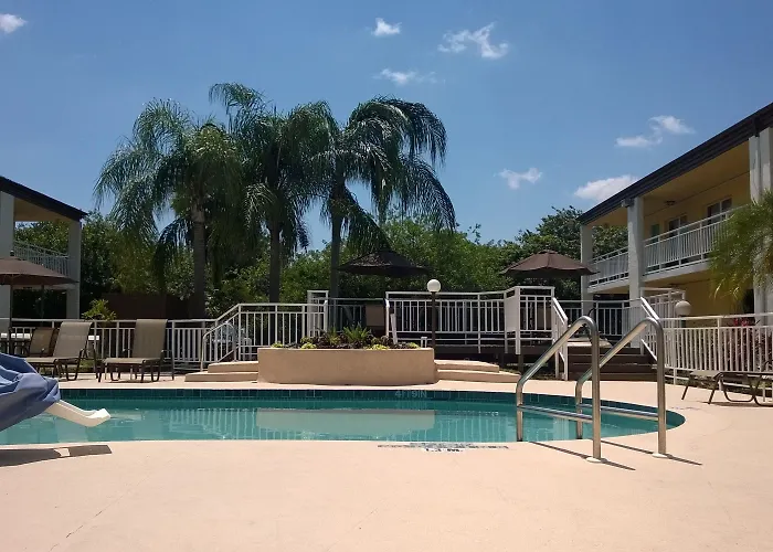 Super 8 By Wyndham Ellenton Bradenton Area
