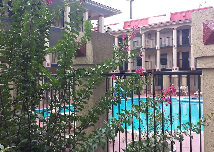 Super 8 By Wyndham College Park/Atlanta Airport West