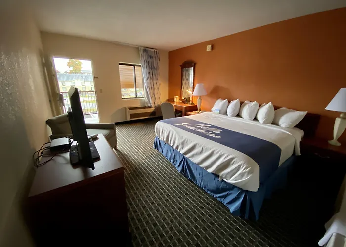 Days Inn By Wyndham Morehead