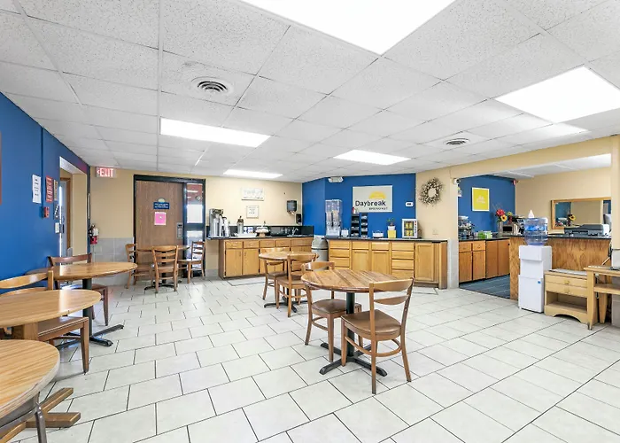 Days Inn By Wyndham Alexandria Mn