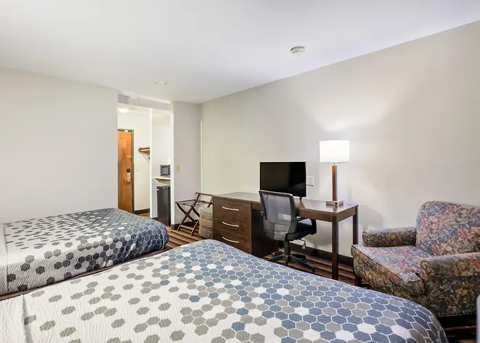 Econo Lodge Milwaukee Airport