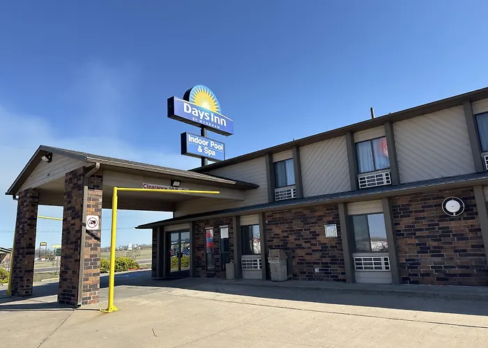 Days Inn By Wyndham Salina I-70