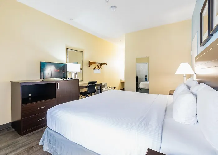 Days Inn By Wyndham Federal Way