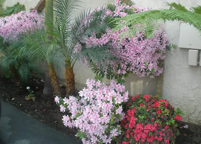 Garden Inn And Suites Glendora