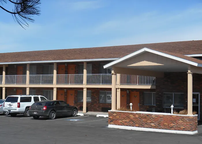 Henry'S Fork Inn