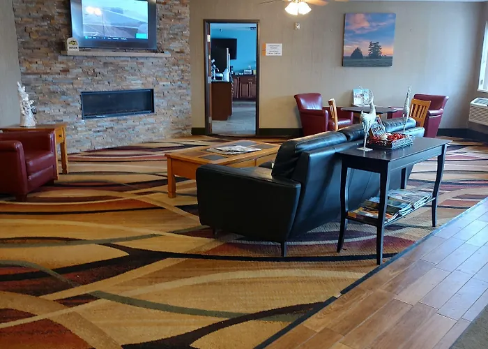 Days Inn & Suites By Wyndham Fargo 19Th Ave/Airport Dome