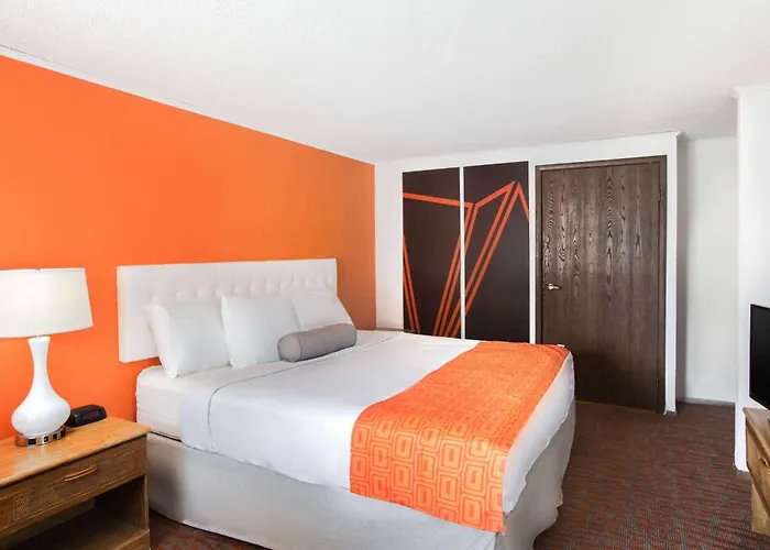 Howard Johnson By Wyndham Wilmington