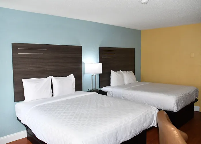 Baymont By Wyndham Macon I-75