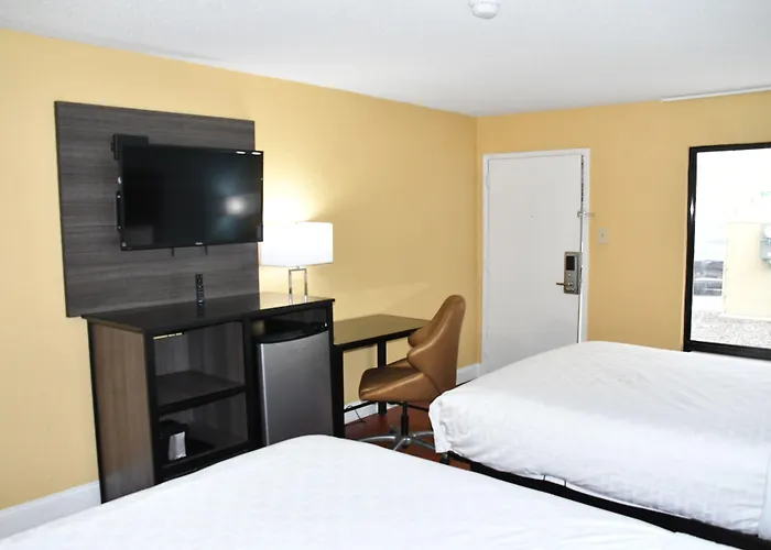 Baymont By Wyndham Macon I-75
