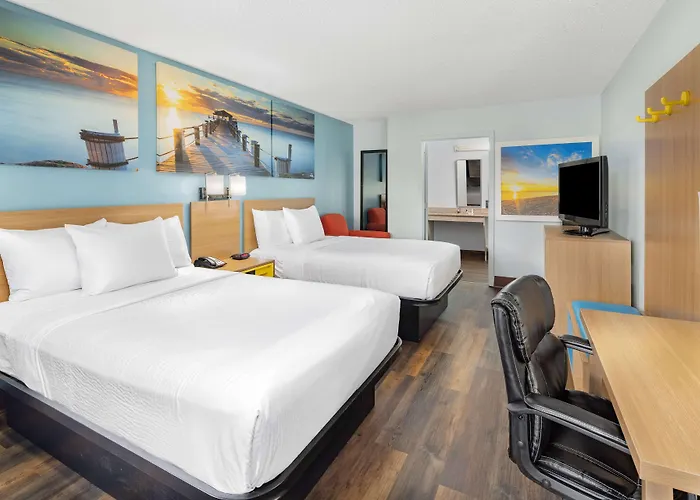 Days Inn By Wyndham Pensacola I-10