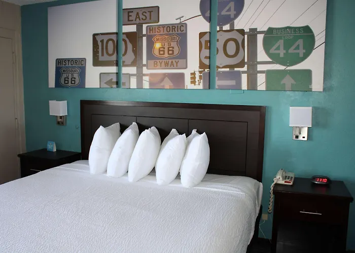 Days Inn & Suites By Wyndham Springfield On I-44