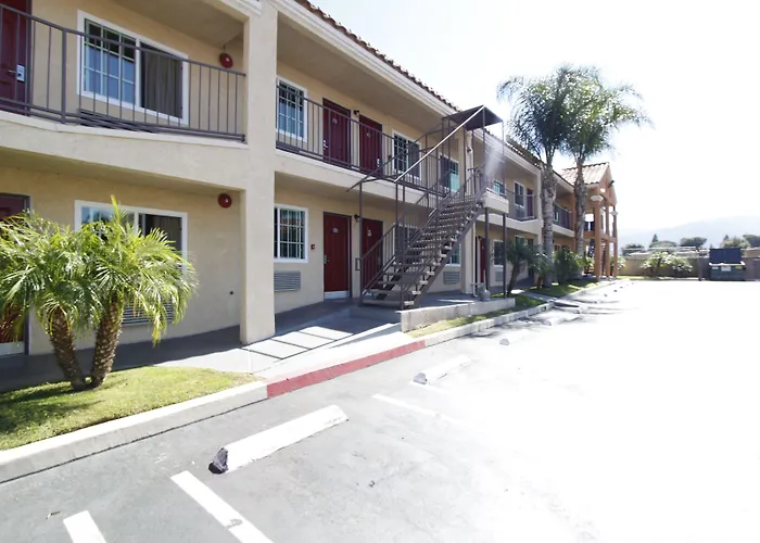 Welcome Inn Corona