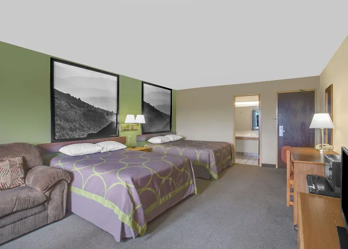 Super 8 By Wyndham Christiansburg/Blacksburg Area
