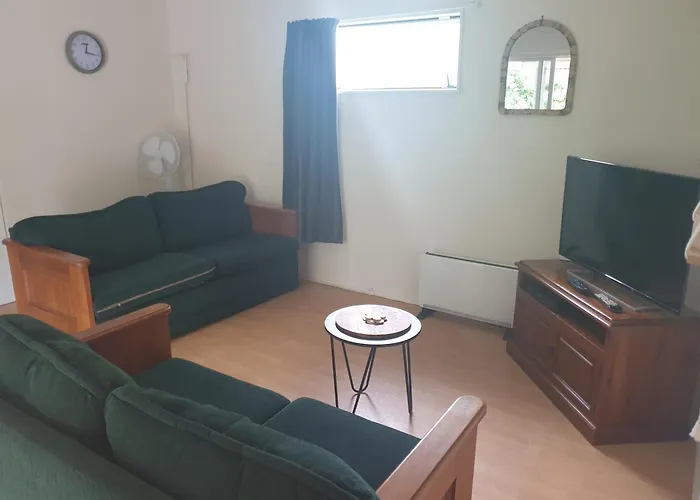 Woodlands Motel