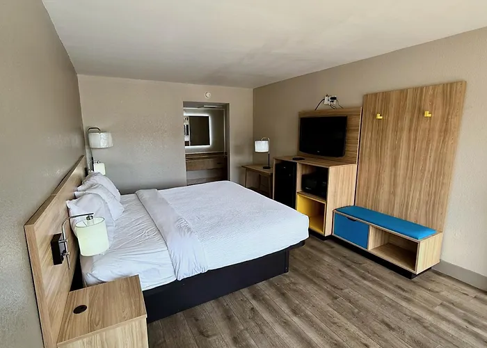 Days Inn By Wyndham Ruther Glen Kings Dominion Area