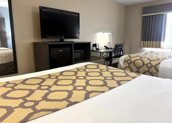 Baymont By Wyndham Tupelo