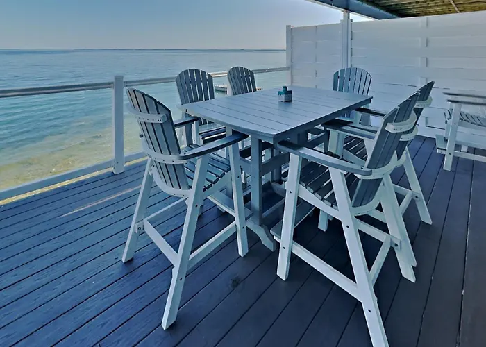 Put-In-Bay Waterfront Condo #211