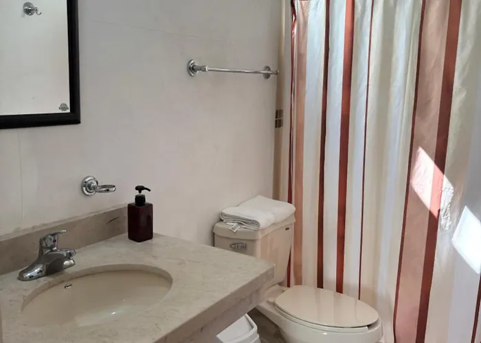 Consulado Suites