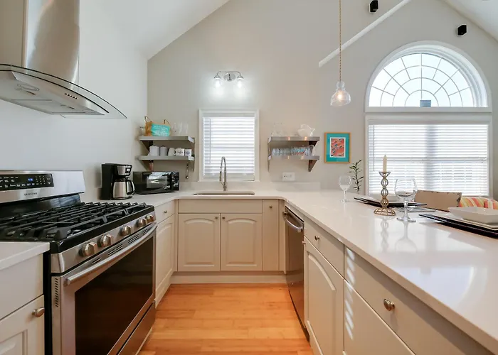 Seaside Cottage W/ Private Pier - 3 Miles To Beach