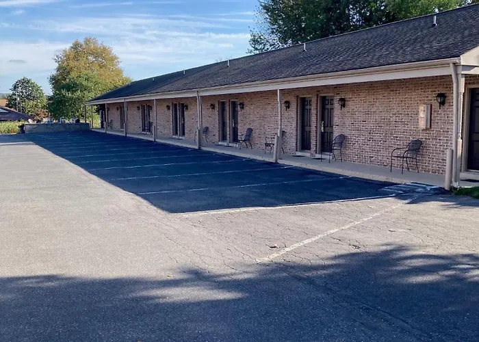 Country Squire Inn And Suites