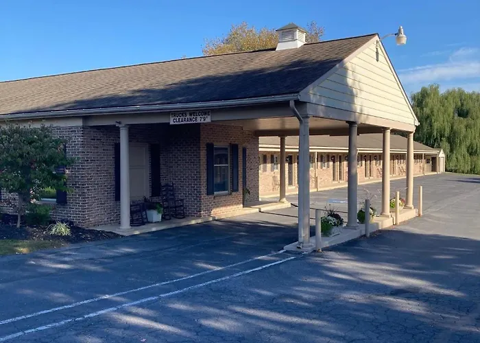 Country Squire Inn And Suites