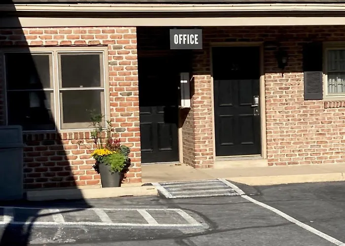Country Squire Inn And Suites