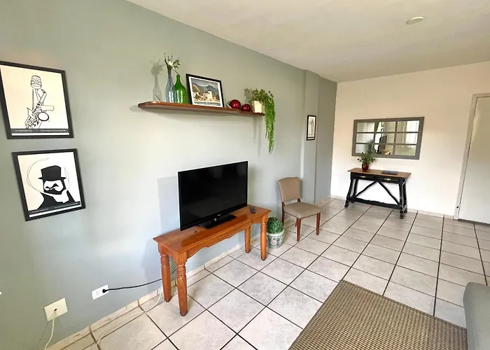 Apartamentos até 6 pessoas - 3 quartos com suíte e garagem, completo