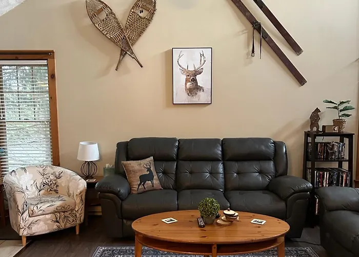 Camelback Private Home Located Behind Waterpark & Ski Lift