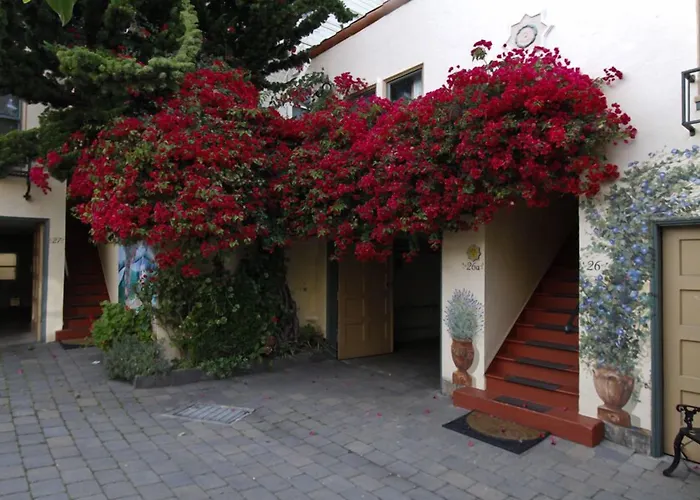 Marina Motel