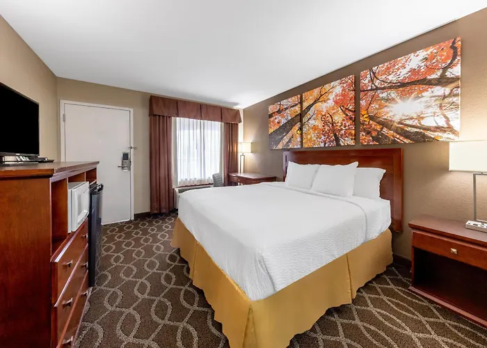 Days Inn By Wyndham St. Robert Waynesville/Ft. Leonard Wood