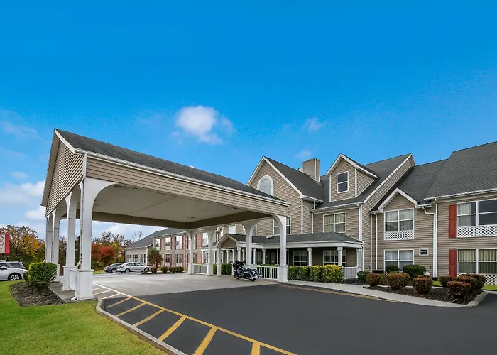 Red Roof Inn & Suites Knoxville East