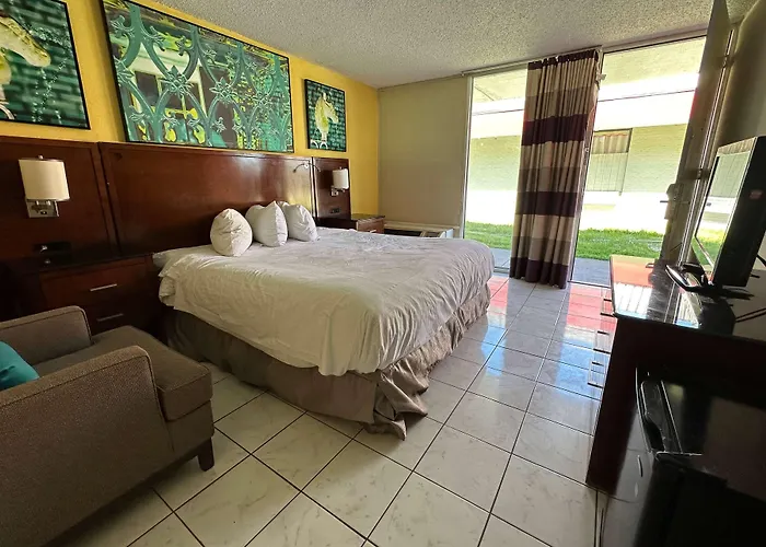 Ramada By Wyndham Lumberton Nc North