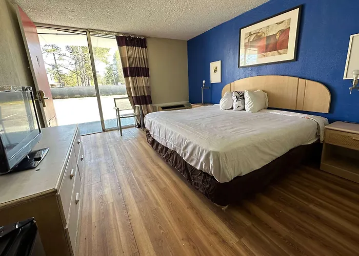 Ramada By Wyndham Lumberton Nc North