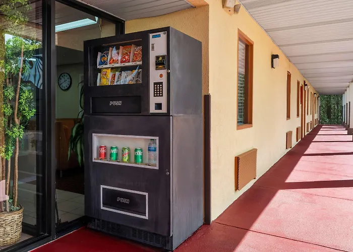Americas Best Value Inn-Montezuma