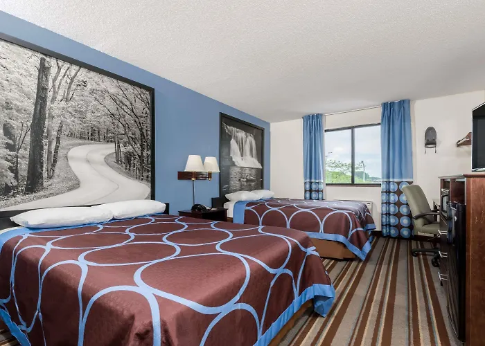 Super 8 By Wyndham Columbus Edinburgh