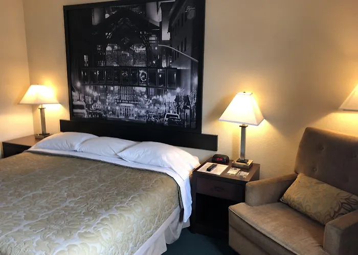 Super 8 By Wyndham Spokane Valley