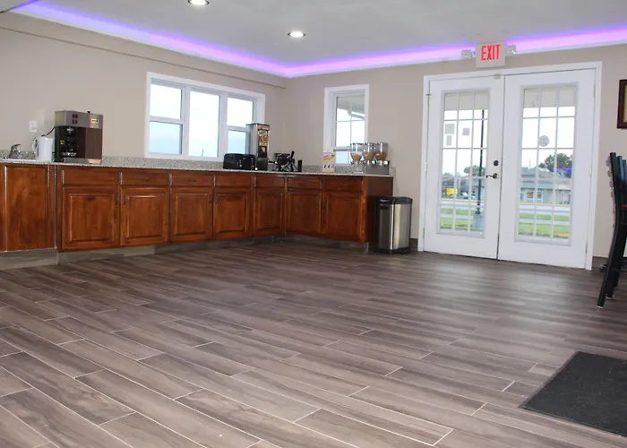 Westbridge Inn & Suites