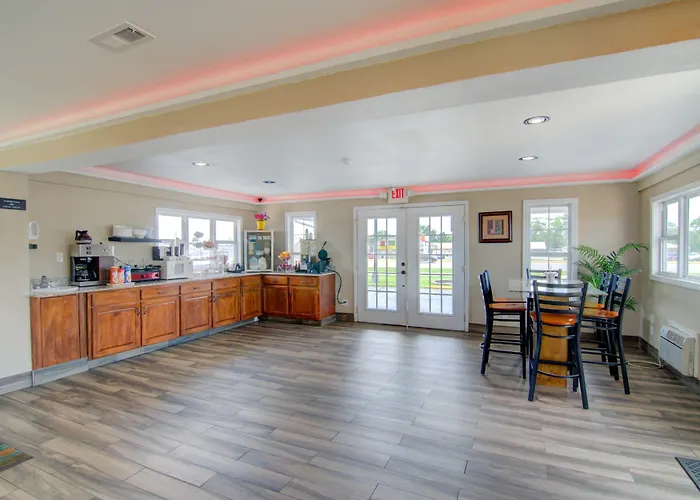 Westbridge Inn & Suites