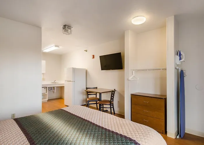 Birch Hill Suites Extended Stay Lake Charles - Sulphur